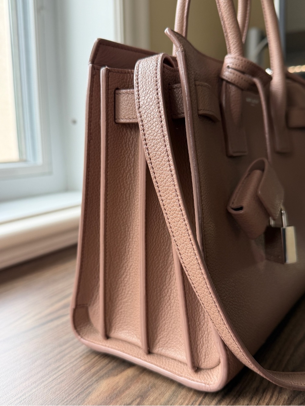 Saint Laurent Sac de Jour grained leather - Dusty Rose Taupe - Picture 2 of 15